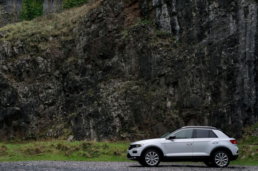  Volkswagen T-Roc 2017 года  (UK) (фото 33 из 40)